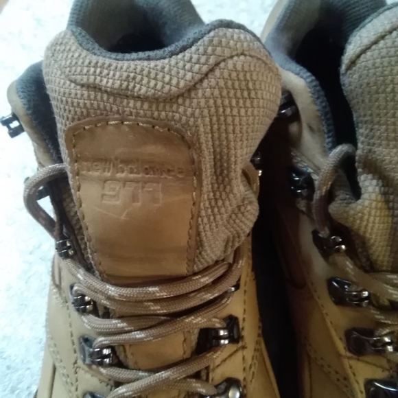 New balance  Gore Tex 977  waterproof - Picture 2 of 8